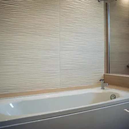 Spacious Family House With Swimming Pool